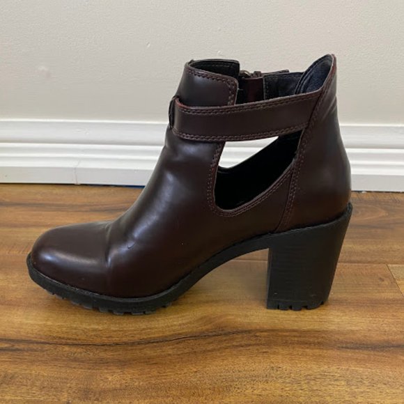 Zara Cut-Out Heeled Booties - Picture 3 of 9